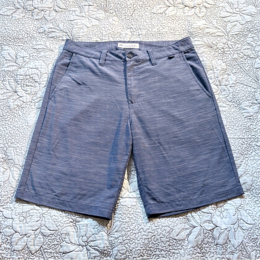 TravisMathew Blue Performance 10” Inseam Golf Shorts Men’s Size 32💛